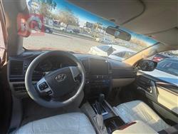 تۆیۆتا لاند کروزەر